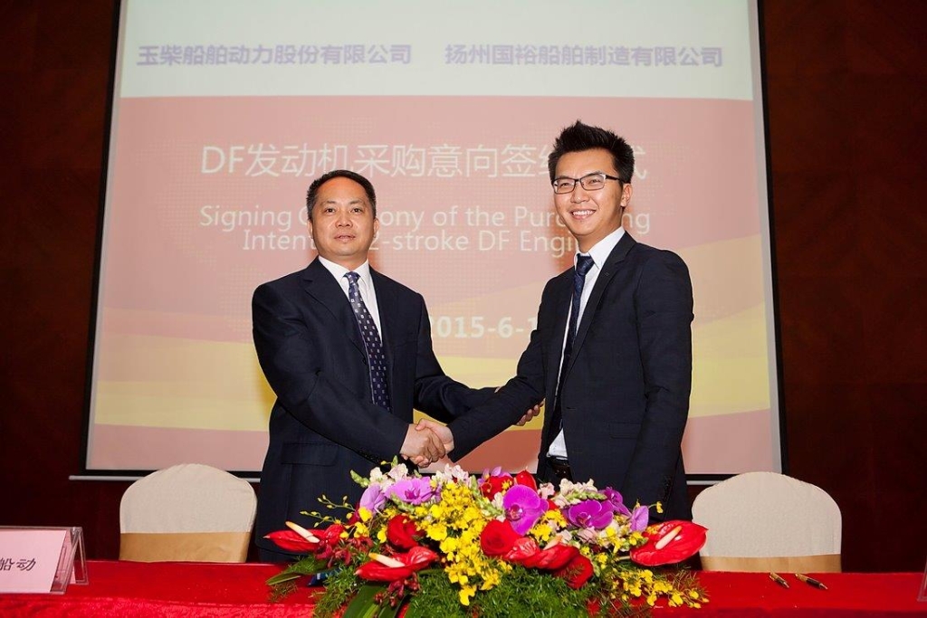 初尝人妻滑进去了莹莹视频